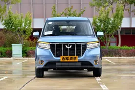 五菱宏光plus大改造：从面包车变身行政级MPV图片