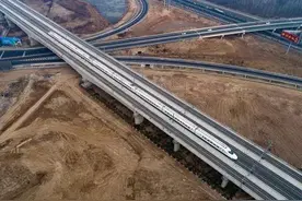 湖南岳阳PK河南信阳，谁的铁路客运更发达图片