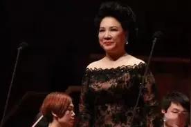 中国的女将军歌唱家总政级演员，她是真正的大师级艺术家图片