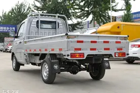 小卡车型选后单胎还是后双胎？看看优劣对比再做决定图片