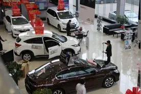 别动不动就贷款买车！4S店疯狂推的贷款买车，真不如全款买车好图片