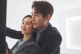 刘诗诗新剧与男星激吻19秒惹争议，当真不怕老公吴奇隆吃醋？图片