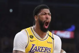 湖人队的安东尼·戴维斯（Anthony Davis）身着奥兰多队服图片