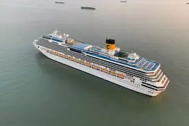 天津港外，“歌诗达赛琳娜号”邮轮上的24小时图片