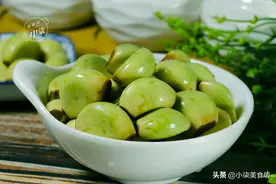 教你腌腊八蒜正确做法，牢记2个关键点，保证2天变绿，酸甜脆爽图片