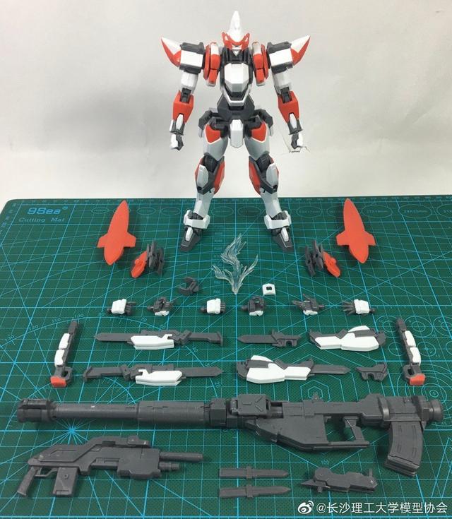 宅客模玩原创测评：青岛社 1/48 烈焰魔剑 测评（素组+展示部分）