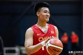 赵睿事件，责任在谁？球迷力挺，为哪般？重演“倒牛奶”的悲剧？图片