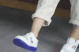 这四双鞋最伤脚，孩子千万不能穿，尤其是第二种！图片