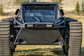 可以购买的豪华坦克 800马力的Ripsaw EV3-F4准备出售图片