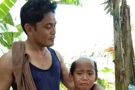 父亲给儿子剪地中海防疫发型，儿子哭了，再也不敢出门图片