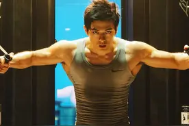 《圣斗士星矢》真人主演！24岁帅气，曾感染新冠，明星父亲刚病逝图片