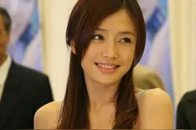 秦岚的坎坷情史，2个男人让她赔了千万，黄晓明让她赔得最惨图片