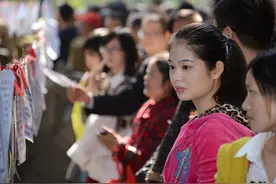 “大龄剩女”的“小龄”心态图片