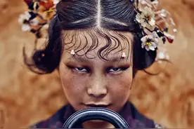 陈漫又翻车！新图丑化亚裔引争议，品牌也涉及辱华，评论区被冲图片