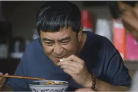 内地线星榜出炉，叔圈顶流张嘉益于和伟二线，刘奕君三线都不算？图片