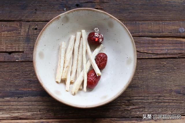 人参花胶鲍鱼煲鸡汤的做法 2026年人参花胶鲍鱼煲鸡汤的做法和功效