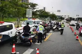 摩托车，考试题目内容讲解分析图片