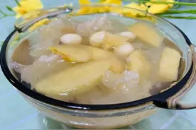 深秋干燥少雨，喝排骨汤不如喝它，甘甜又清香，滋润皮肤容颜美图片