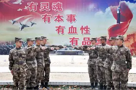 新兵VS老兵！看他们擦出怎样的火花？图片