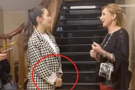 官宣怀孕后，吉娜54cm“蚂蚁腰”不见了，穿厚外套也难掩孕味图片