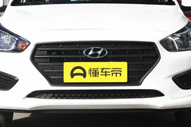 北京现代瑞纳图片