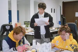 没对比就没伤害！Fly边路VS杰杰边路，实力相差多少一目了然图片