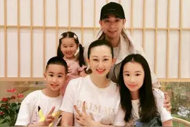 张丹露难掩幸福晒儿女日常，兄妹俩相处好有爱呀，妈妈都被萌到了图片