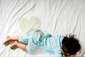 自主能力培养攻略：自主如厕需“按时培养”，过早过晚皆有不妥图片