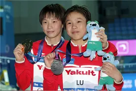 奥运10米跳台夺金的上海女孩 是世界冠军也是小“学霸”图片