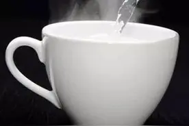 外国人无法理解的8个中国文化，喝热水上榜，神仙文化最迷糊图片