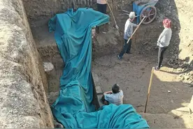 重大发现！邓州福胜寺塔前广场项目工地挖出古建筑遗址？图片
