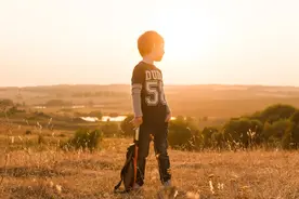 不会好好说话的父母，养不出幸福的孩子图片