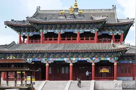 这座清代内蒙古最著名的商城，风景优美，拥有两处皇家寺院图片