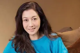 时隔20年，吴绮莉再次公开回应生小龙女，否认收成龙4000万图片