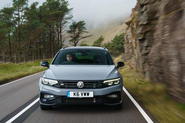 迈腾旅行车究竟有多香？高功2.0T+7DSG，竟比高尔夫GTI跑得还快