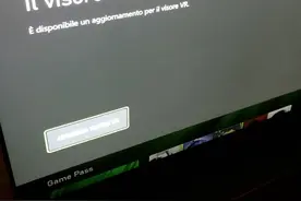 Xbox VR终于要来了？意大利小伙插入Xbox耳机收到提示图片