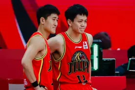 盘点一下赛季至今CBA最强五对后场组合，你喜欢哪对？图片