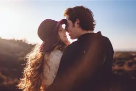 除了和你共眠，男人若是愿意为你做三件事，是认定你了图片