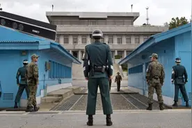 地理老师雷亚鸣：看了这些奇葩的国界线，严重怀疑老外是在闹着玩图片