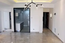 硬装终于结束了，我觉得电视墙和地砖上档次，邻居说柜子特别漂亮图片