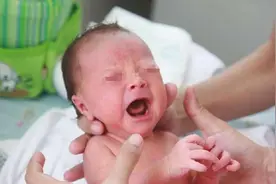 刚出生的宝宝一月长几斤合适？这份宝宝体重计算公式，家长收好了图片