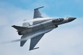 报复中国对阿出售枭龙？英国找上印度帮造航母战机，我国还能卖吗图片