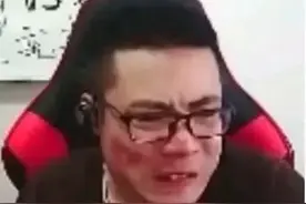 PDD再次现身他人直播间，大呼心疼大司马要付一千万赔偿金！图片