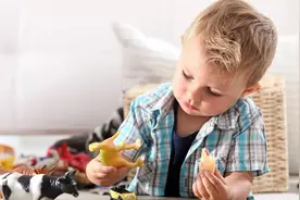 孩子智商高低很好辨别，6岁前便可看出，和成绩关系不大图片