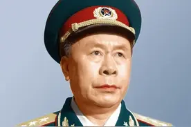 黄埔少校拒当蒋介石侍从室主任，28年后成上将，被许世友上门挑战图片