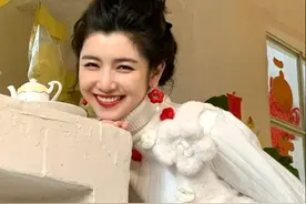 新年开运穿搭，一口气给你们安排了40套，超时髦亮眼图片