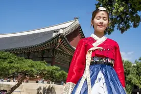 韩国公司怒斥某中国手游抄袭“原创韩服”，出海本地化惹祸图片