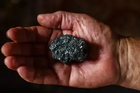 铁矿石之痛，北大高材生窃取铁矿石谈判情报骗走中国7000亿图片