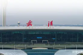 武汉城区人口已过千万，晋级全国第8个超大城市，对湖北利弊如何图片