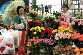 说一千句情话，不如送她一束玫瑰花图片